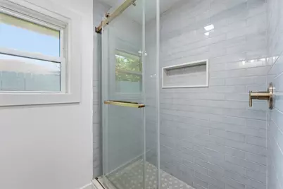 11907 Renwick Drive, Houston, TX 77035 - Photo 15