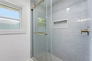 11907 Renwick Dr, Houston, TX 77035 - Photo 15