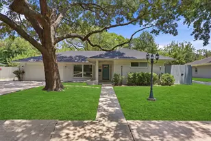 11907 Renwick Dr, Houston, TX 77035 - Photo 1