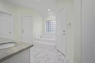 1420 Asbury St, Houston, TX 77007 - Photo 29
