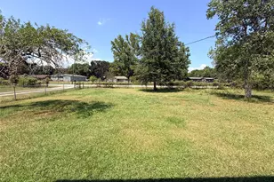 892 County Rd 460, Dayton, TX 77535 - Photo 5