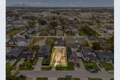 4541 Redbud Street, Houston, TX 77051 - Photo 5