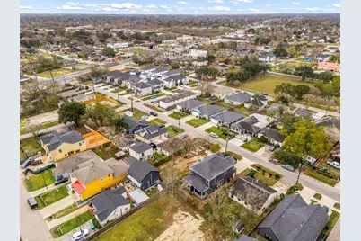 4541 Redbud Street, Houston, TX 77051 - Photo 19