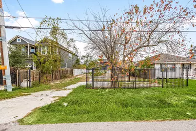 4541 Redbud Street, Houston, TX 77051 - Photo 13