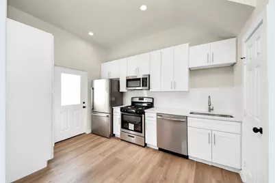 8025 Peachtree Street #D, Houston, TX 77016 - Photo 13