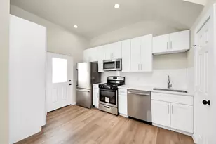 8025 Peachtree St, Houston, TX 77016 - Photo 13