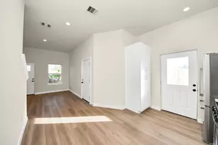 8025 Peachtree St, Houston, TX 77016 - Photo 11