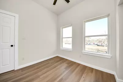 8025 Peachtree Street #D, Houston, TX 77016 - Photo 27