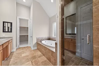 10932 Lasso Lane, Houston, TX 77079 - Photo 19