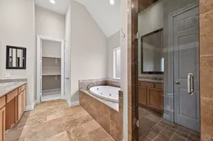 10932 Lasso Ln, Houston, TX 77079 - Photo 19