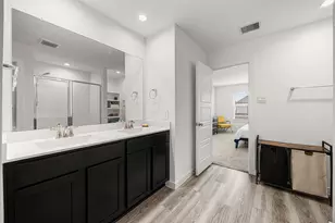 12313 Churchill downs Dr, Houston, TX 77047 - Photo 17