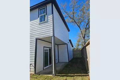 107 Booker Street, Baytown, TX 77523 - Photo 9