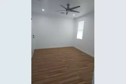 107 Booker Street, Baytown, TX 77523 - Photo 23
