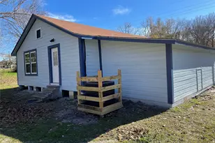 512 W 4th St, Corrigan, TX 75939 - Photo 3