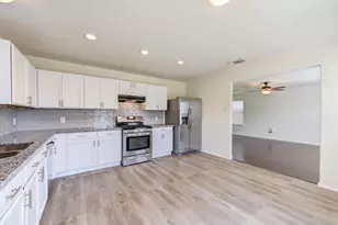 15002 Sunset Bay Ct, Humble, TX 77396 - Photo 7