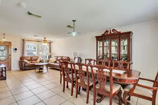 10811 Meadow Walk Ln, Houston, TX 77067 - Photo 7
