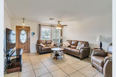10811 Meadow Walk Lane, Houston, TX 77067 - Photo 5