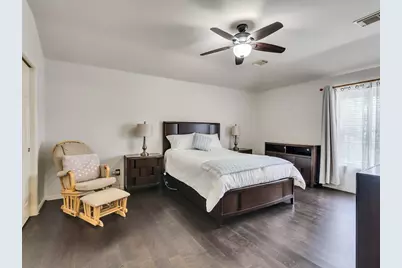 10811 Meadow Walk Lane, Houston, TX 77067 - Photo 19
