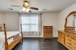 10811 Meadow Walk Ln, Houston, TX 77067 - Photo 17