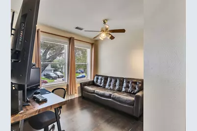10811 Meadow Walk Lane, Houston, TX 77067 - Photo 23