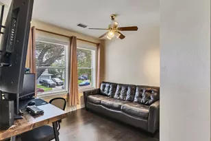 10811 Meadow Walk Ln, Houston, TX 77067 - Photo 23