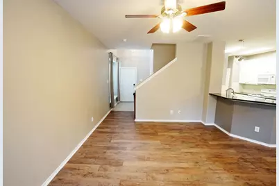 126 E Stedhill Loop, The Woodlands, TX 77384 - Photo 5