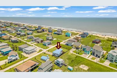 817 Westview, Galveston, TX 77650 - Photo 3