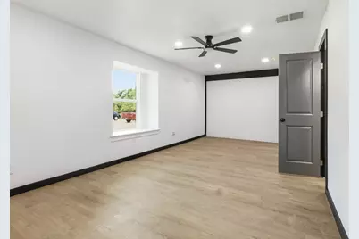 3300 Knight Ln, Baytown, TX 77521 - Photo 15