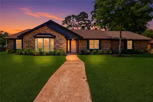 3300 Knight Ln, Baytown, TX 77521 - Photo 1