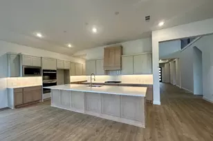 7001 Discovery Well Ln, League City, TX 77574 - Photo 5