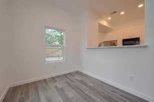 9005 Hilda St, Houston, TX 77033 - Photo 5