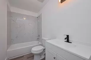 9005 Hilda St, Houston, TX 77033 - Photo 11