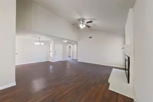 11210 Camphorwood Dr, Houston, TX 77089 - Photo 5