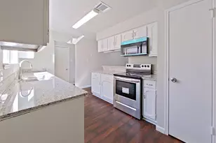 11210 Camphorwood Dr, Houston, TX 77089 - Photo 9