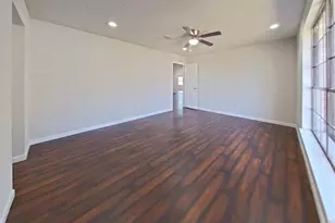 11210 Camphorwood Dr, Houston, TX 77089 - Photo 13