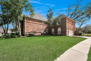 2015 Pecan Trail Dr, Richmond, TX 77406 - Photo 3