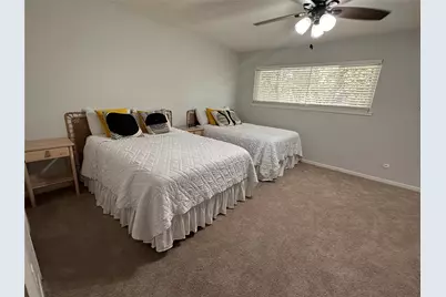 13821 Hollowgreen Drive, Houston, TX 77082 - Photo 9