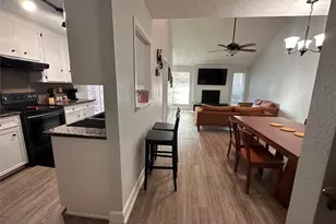 13821 Hollowgreen Dr, Houston, TX 77082 - Photo 11