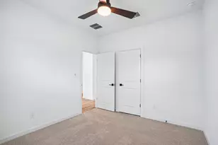 7926 Jade Crst Dr, Angleton, TX 77515 - Photo 15