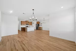 7926 Jade Crst Dr, Angleton, TX 77515 - Photo 11