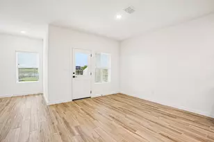 7926 Jade Crst Dr, Angleton, TX 77515 - Photo 7