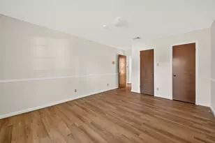 9218 Rowan Ln, Houston, TX 77036 - Photo 9