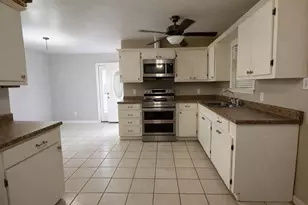 1101 Laredo St, Sinton, TX 78387 - Photo 11