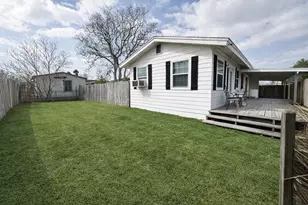 1101 Laredo St, Sinton, TX 78387 - Photo 19