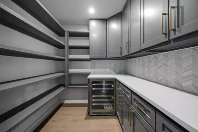 10111 Cedar Creek Drive, Houston, TX 77042 - Photo 23