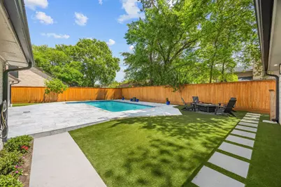 10111 Cedar Creek Drive, Houston, TX 77042 - Photo 39