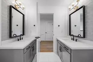 10111 Cedar Creek Dr, Houston, TX 77042 - Photo 33