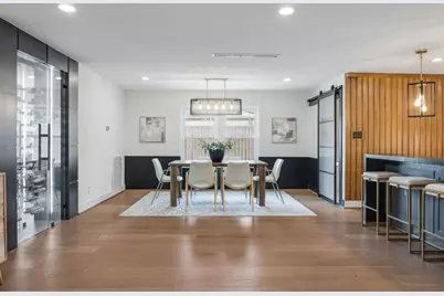 10111 Cedar Creek Drive, Houston, TX 77042 - Photo 19