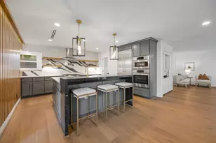 10111 Cedar Creek Dr, Houston, TX 77042 - Photo 21