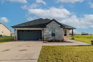 488 Sunset Trail, Angleton, TX 77515 - Photo 1
